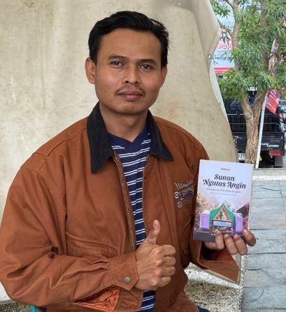 Hanum Publisher Terbitkan Buku Riwayat Hidup Syekh Maulana Penatas Angin, Tokoh Penyebar Islam dari Dusun Tahunan Grobogan